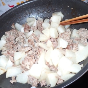 お弁当にも　豚肉とダイコンの炒め煮